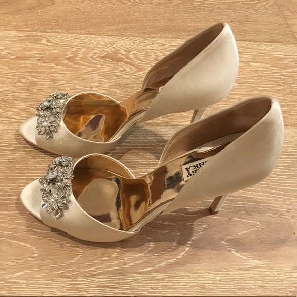 Badgley Mischka Shoes - Badgley Mischka Giana D'Orsay Pump 9.5 Ivory Bride